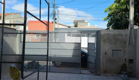Casa à venda com 2 quartos, sendo 1 suíte,  em Nova Cerejeira, Atibaia, SP