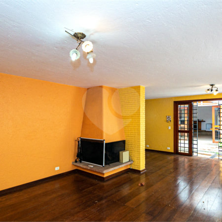 Casa à venda com 4 quartos, sendo 1 suíte, em Jardim Marajoara, São Paulo, SP