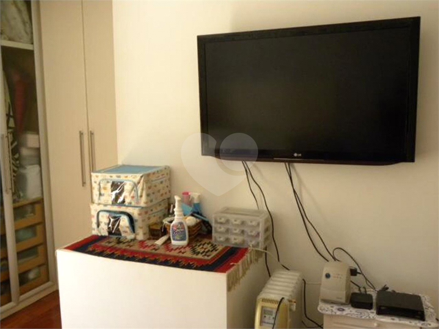 Casa à venda com 3 quartos, sendo 1 suíte, no condomínio Villas de São Francisco, São Paulo - SP