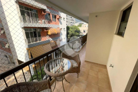 Apartamento à venda com 3 quartos, sendo 1 suíte,  em Tijuca, Rio de Janeiro, RJ