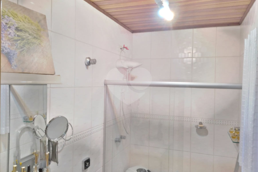 Casa à venda com 4 quartos, sendo 3 suítes, no condomínio Da Serra, São Paulo - SP