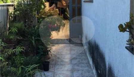Casa à venda com 4 quartos, sendo 1 suíte,  em Vila Galvão, Guarulhos, SP