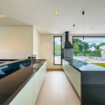 Casa à venda com 4 suítes no condomínio Villa dos Pinheiros, Indaiatuba - SP