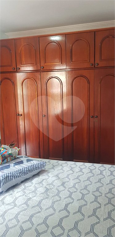 Sobrado à venda com 3 quartos, sendo 1 suíte, em Vila Vitório Mazzei, São Paulo, SP