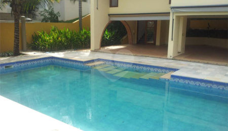 Casa à venda com 3 quartos, sendo 1 suíte,  no condomínio Vinhas da Vista Alegre - Lado Café, Vinhedo - SP