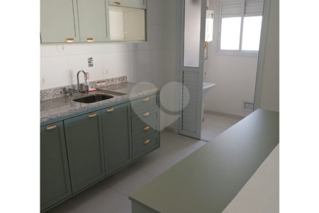 Apartamento para alugar com 2 quartos, sendo 1 suíte,  em Vila Andrade, São Paulo, SP