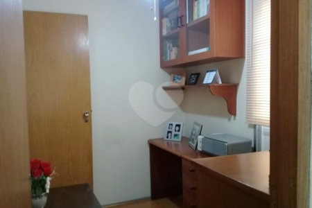 Apartamento à venda com 3 quartos, sendo 1 suíte, em Jardim Londrina, São Paulo, SP