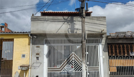 Sobrado à venda com 3 quartos em Parque Residencial Casa Branca, Suzano, SP