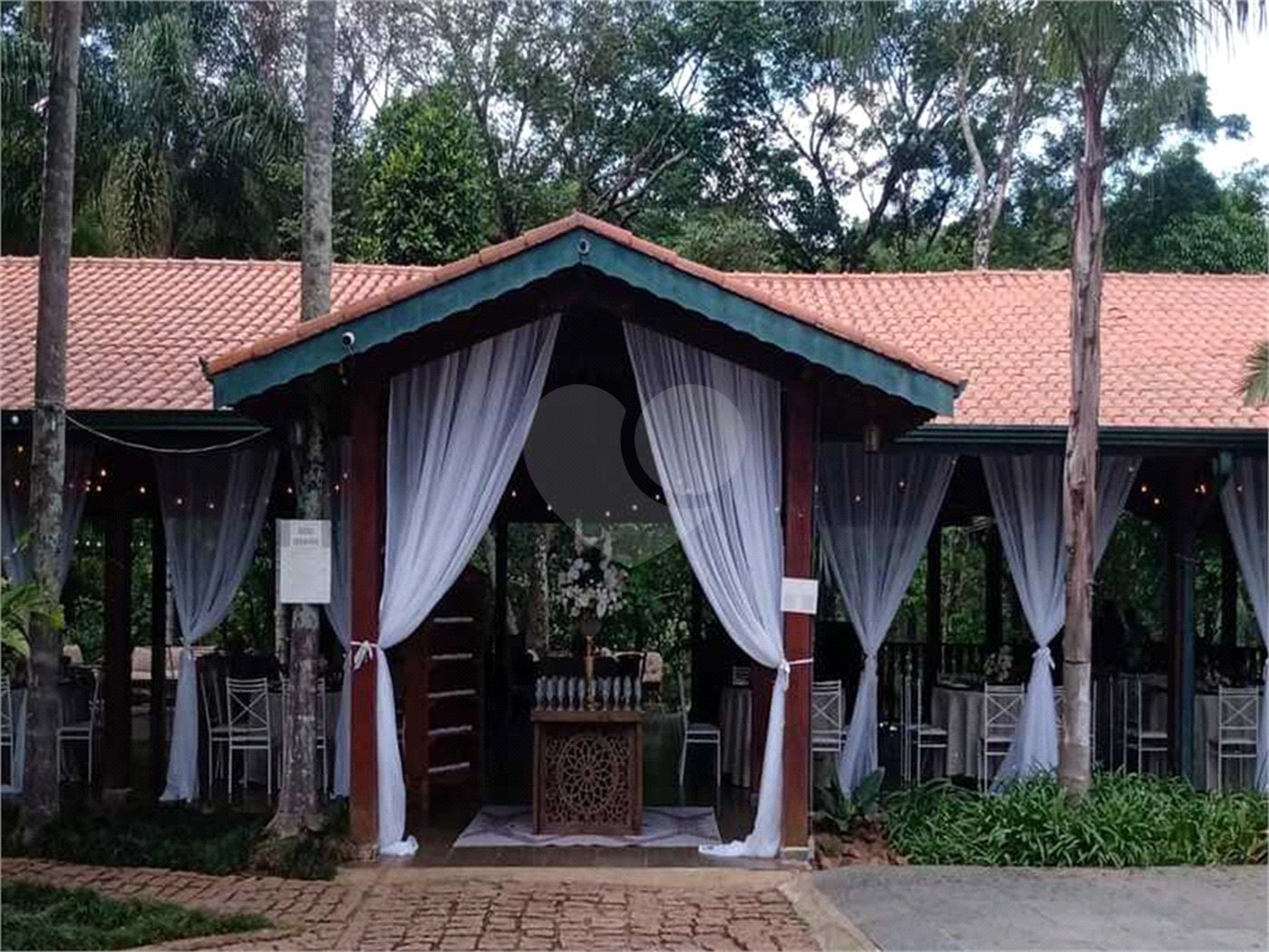 Chácara à venda com 10 quartos, sendo 2 suítes, em Mombaça, São Roque, SP