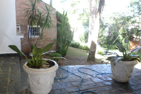 Sobrado à venda com 4 suítes em Recanto Impla, Carapicuíba, SP