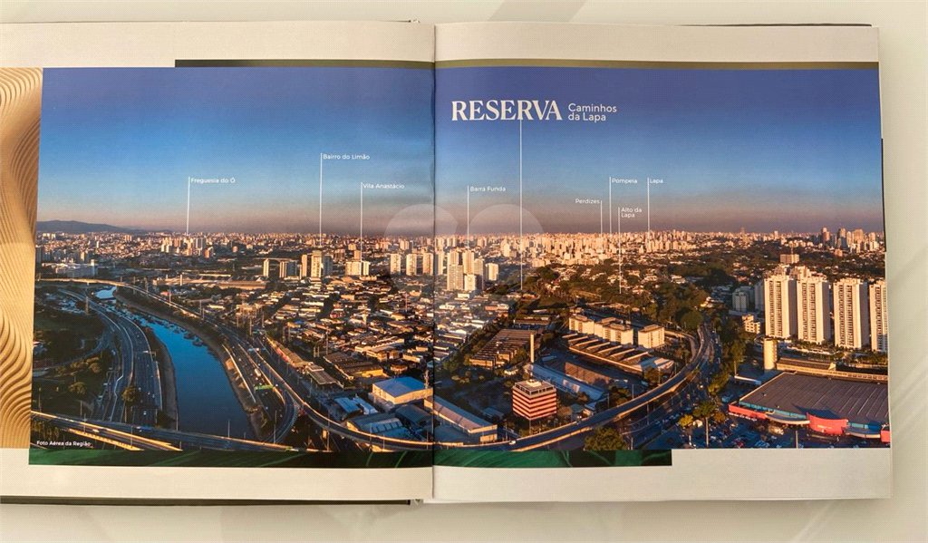 Apartamento à venda com 4 quartos, sendo 3 suítes, em Vila Anastácio, São Paulo, SP