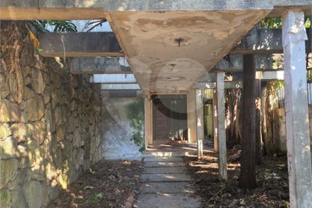 Casa à venda com 4 quartos, sendo 1 suíte, em Indianópolis, São Paulo, SP