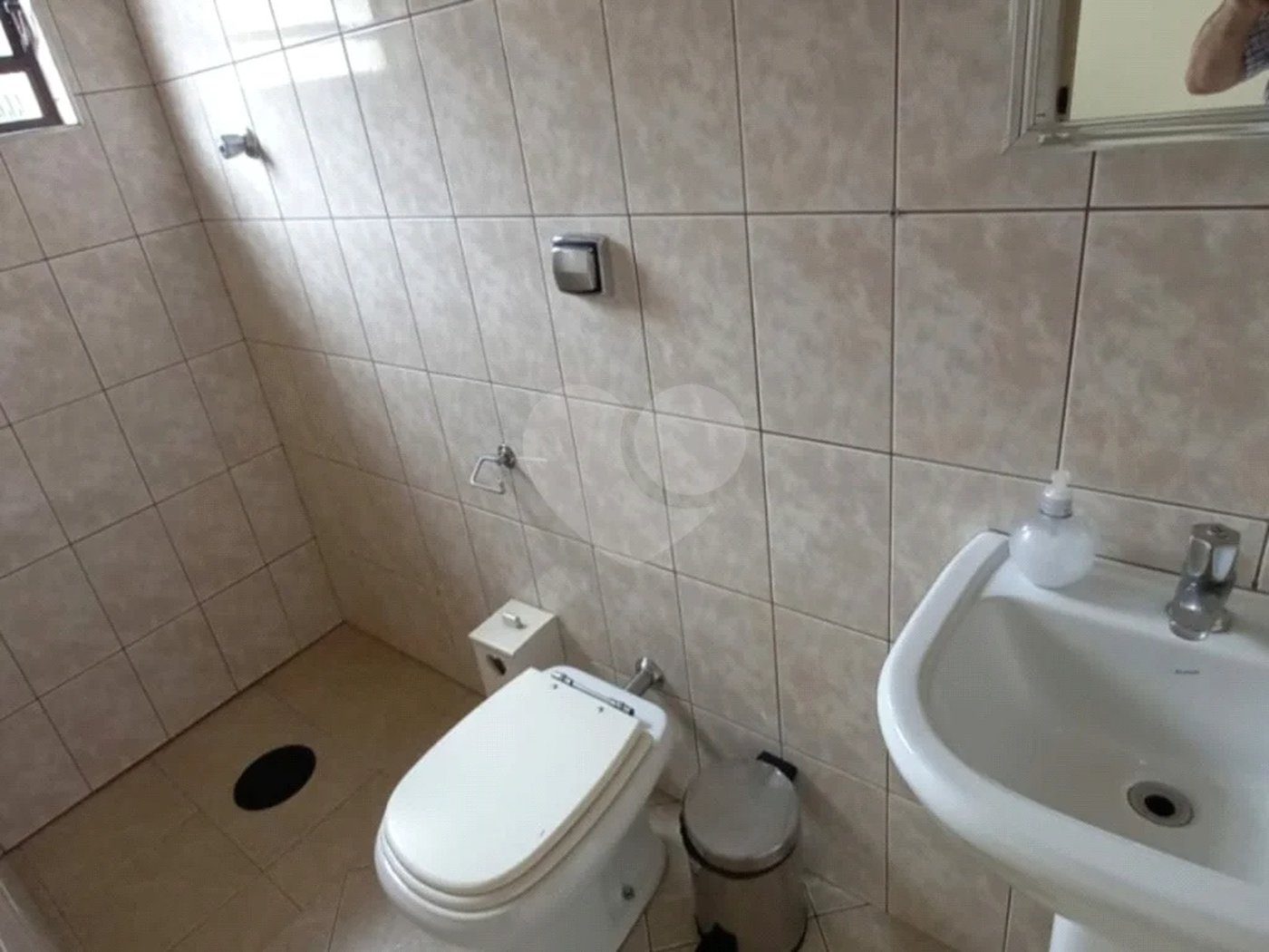 Sobrado comercial para locação em Perdizes | 160m² | 2 Andares | 7 Salas