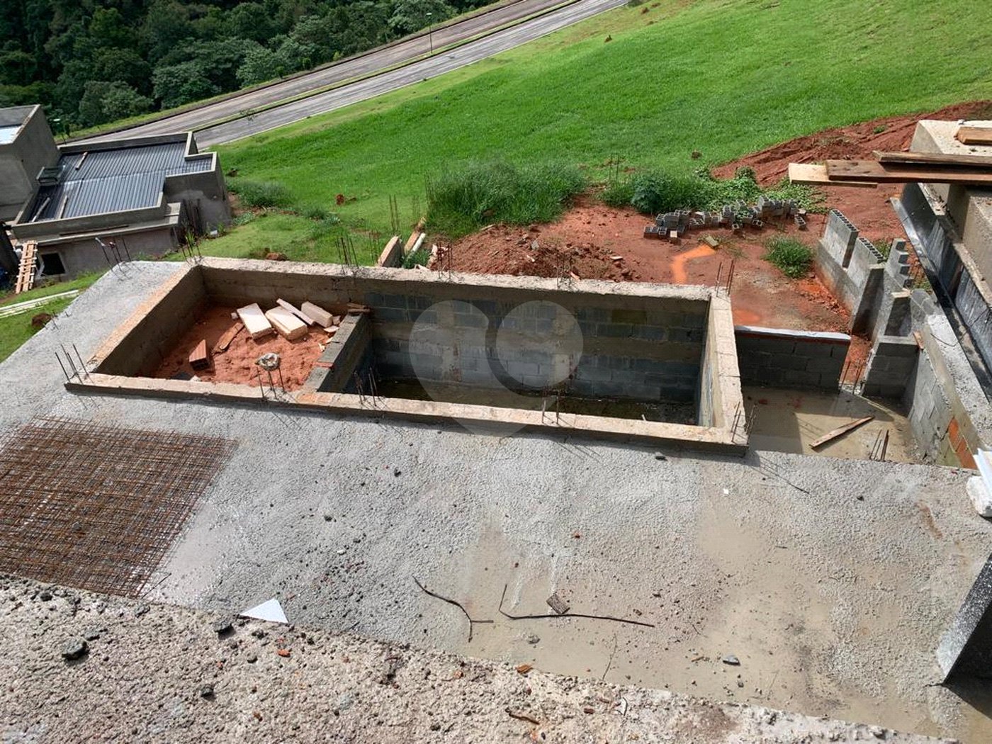 Terreno à venda com 4 quartos, sendo 5 suítes,  no condomínio Quintas da Boa Vista, Atibaia - SP