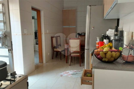 Sobrado à venda com 15 quartos, sendo 1 suíte, em Vila Aurora (zona Norte), São Paulo, SP