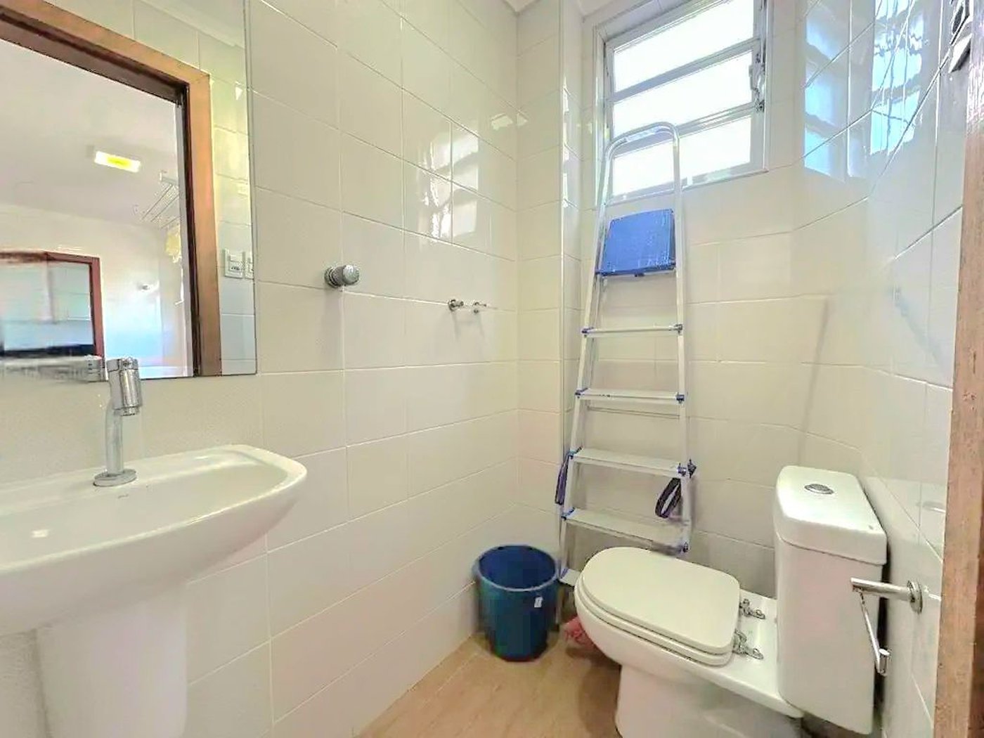 Apartamento perto da praia com 4 dormitórios à venda, 184 m² por R$ 980.000 - Gonzaga - Santos/SP