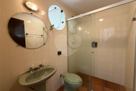 Casa à venda com 4 quartos, sendo 1 suíte, no condomínio Taquaral, São Paulo - SP