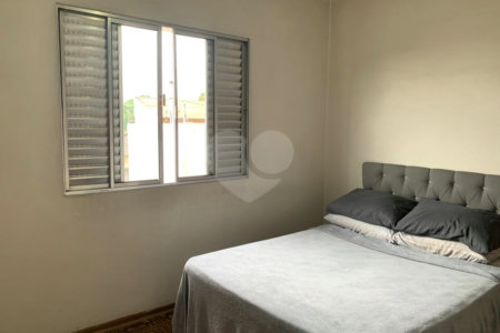 Sobrado à venda com 3 quartos em Jardim Oriental, São Paulo, SP