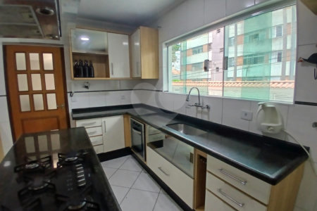 Sobrado à venda com 3 suítes em Vila Medeiros, São Paulo, SP