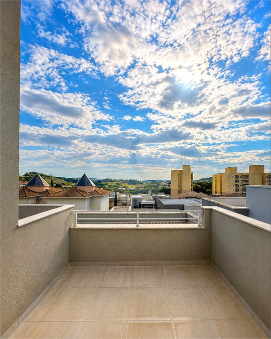 Casa à venda com 3 suítes no condomínio Via Castelli, Louveira - SP