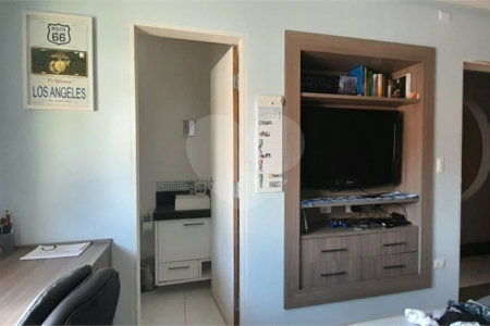 Sobrado à venda com 3 quartos, sendo 2 suítes,  em Vila Pires, Santo André, SP
