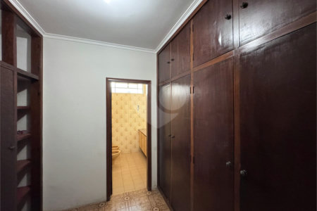 Sobrado à venda com 4 quartos, sendo 3 suítes, em Jardim América, Ribeirão Preto, SP