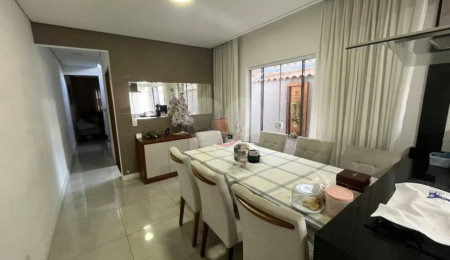 Sobrado à venda com 3 quartos, sendo 1 suíte,  em Vila Nova Cintra, Mogi das Cruzes, SP