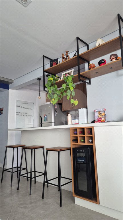 Apartamento à venda com 2 quartos, sendo 1 suíte,  em Quarta Parada, São Paulo, SP