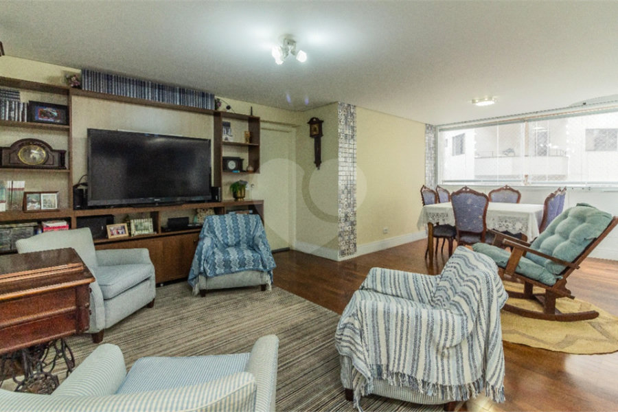 Apartamento à venda com 3 quartos, sendo 1 suíte,  em Paraíso, São Paulo, SP