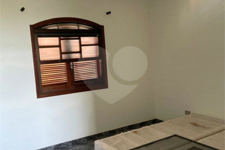 Casa à venda ou para alugar com 5 quartos, sendo 1 suíte, no condomínio Zuleika Jabour, Salto - SP