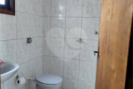 Sobrado à venda com 6 quartos, sendo 2 suítes, em Balneário Stella Maris, Peruíbe, SP