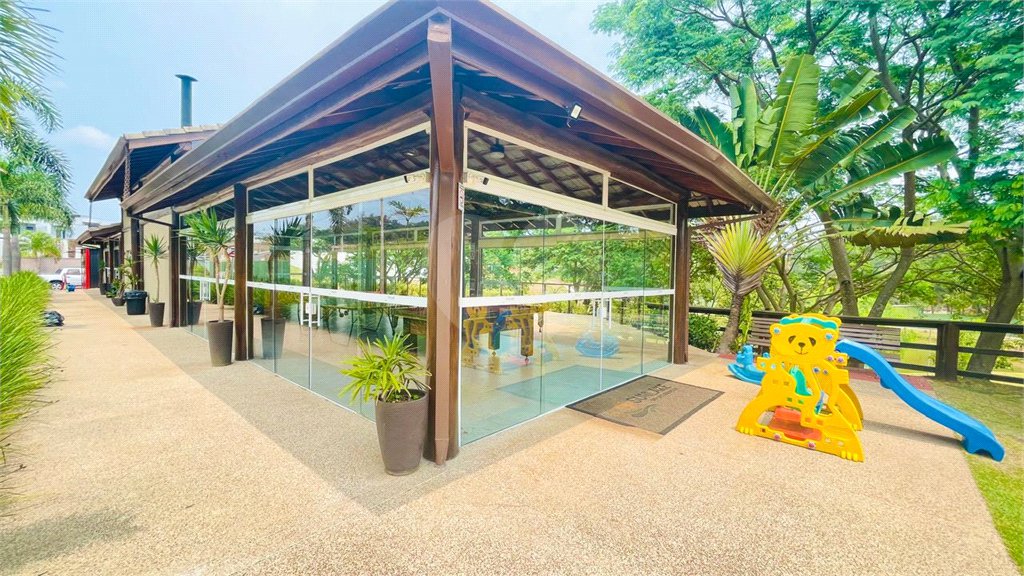 Casa à venda com 3 quartos, sendo 1 suíte, no condomínio Sun Lake, Sorocaba - SP