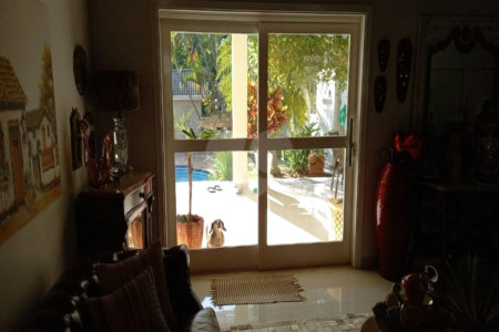 Casa à venda com 3 quartos, sendo 1 suíte,  em Bosque, Vinhedo, SP