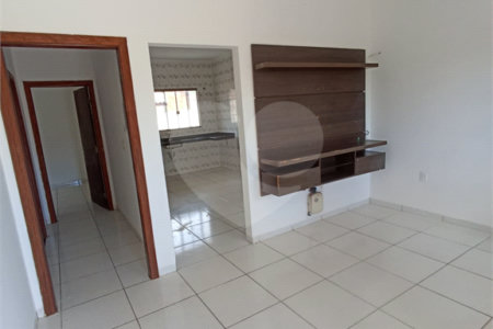 Casa à venda com 3 quartos, sendo 1 suíte, em Residencial Ponta Porã II, Ponta Porã, MS