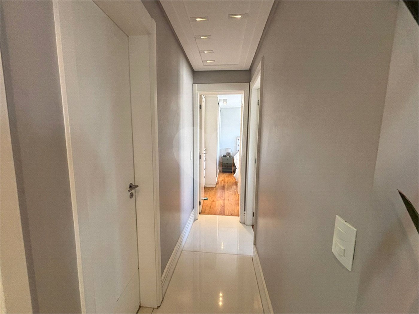 Apartamento à venda com 3 quartos, sendo 1 suíte,  em Santo Amaro, São Paulo, SP