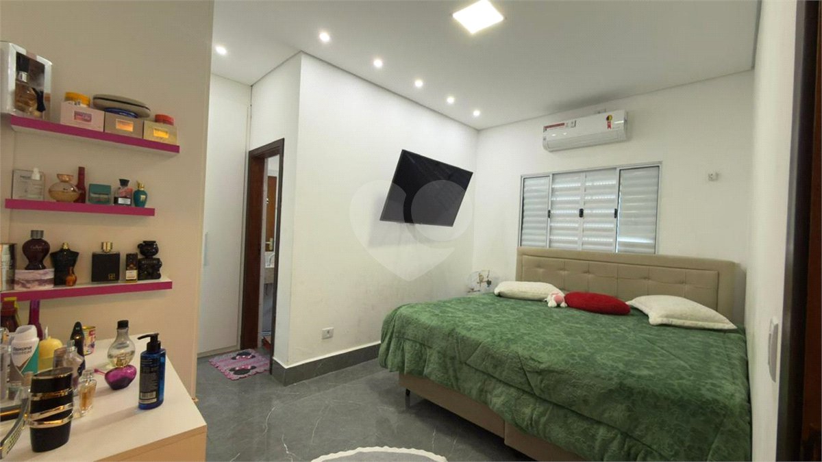 Casa à venda com 3 suítes no condomínio Campos do Conde I e II, Sorocaba - SP