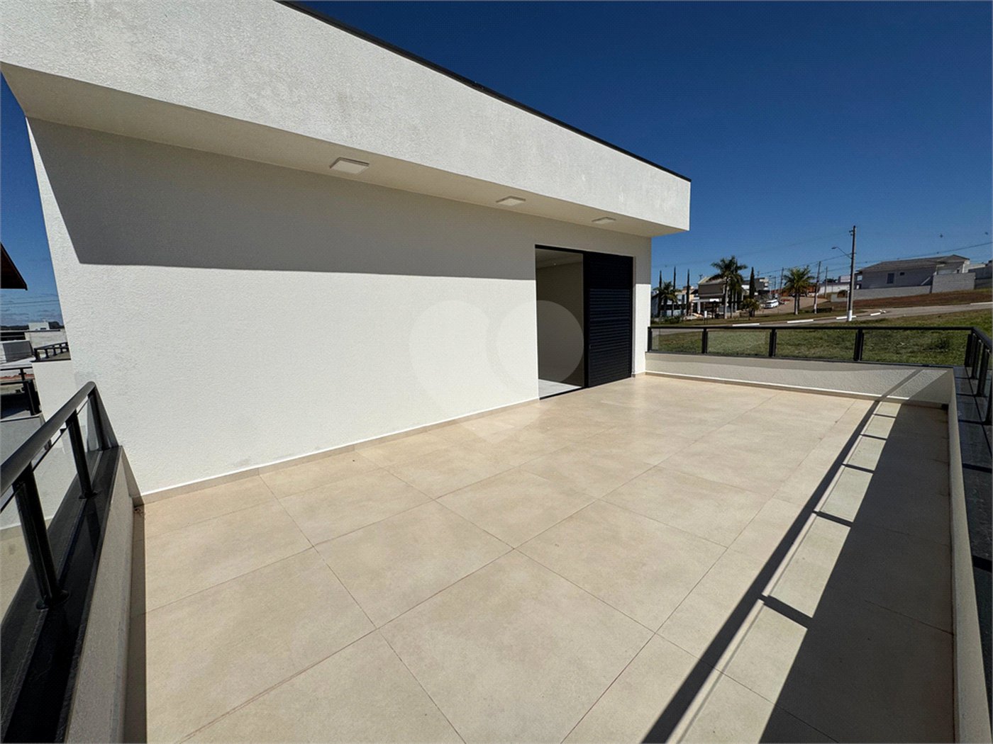 Casa à venda com 5 quartos, sendo 4 suítes, no condomínio Golden Ville, Itapetininga - SP