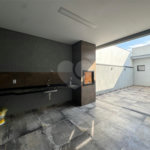 Casa à venda com 3 quartos, sendo 1 suíte, no condomínio Residencial Villagio Wanel, Sorocaba - SP