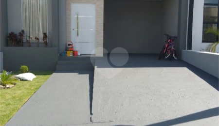 Casa à venda com 2 quartos, sendo 1 suíte,  no condomínio Residencial Jardim, Sorocaba - SP
