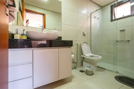 Apartamento à venda com 3 quartos, sendo 1 suíte,  em Jardim das Bandeiras, São Paulo, SP