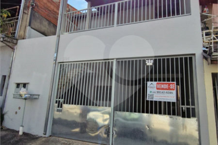 Sobrado à venda com 4 quartos, sendo 1 suíte, em Jardim Hubert, Indaiatuba, SP