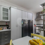 Casa à venda com 3 quartos, sendo 1 suíte, em Alto da Boa Vista, São Paulo, SP
