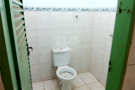 Sobrado à venda com 4 quartos, sendo 1 suíte, no Centro, Ribeirão Preto, SP