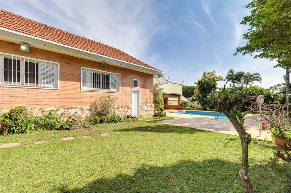 Casa Térrea à venda com 3 quartos, sendo 1 suíte, em Interlagos, São Paulo, SP