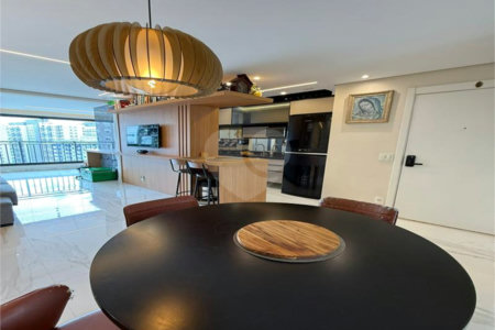Apartamento à venda ou para alugar com 3 quartos, sendo 1 suíte, em Vila Andrade, São Paulo, SP