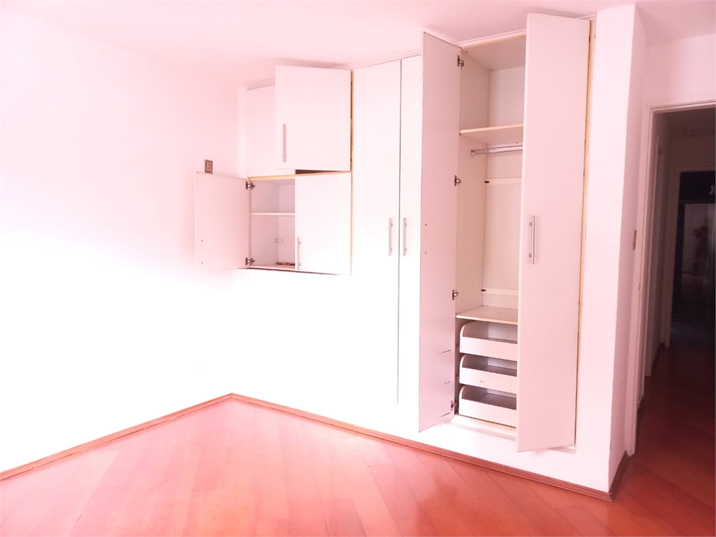 Sobrado à venda com 3 quartos em Jaguaré, São Paulo, SP