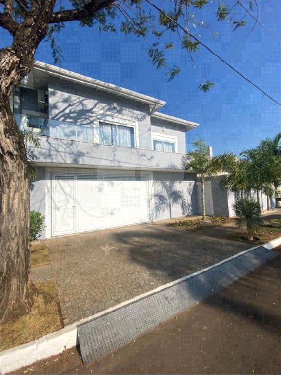 Casa à venda com 3 suítes no condomínio Campos do Conde I, Paulínia - SP