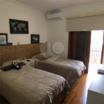 Sobrado à venda com 4 quartos, sendo 3 suítes, em Horto Florestal, São Paulo, SP