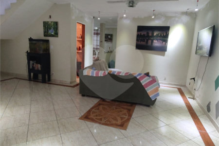 Duplex à venda com 3 quartos, sendo 1 suíte, em Santíssimo, Rio de Janeiro, RJ
