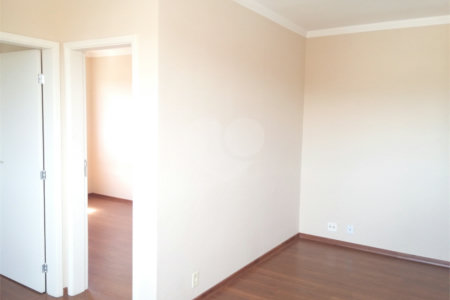 Apartamento no Condomínio Mont Vernon